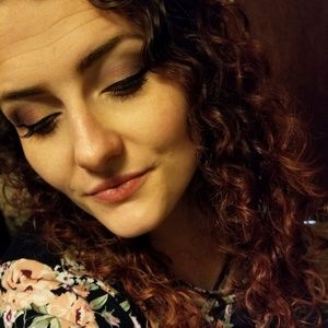 Meet your Posher, Leonna